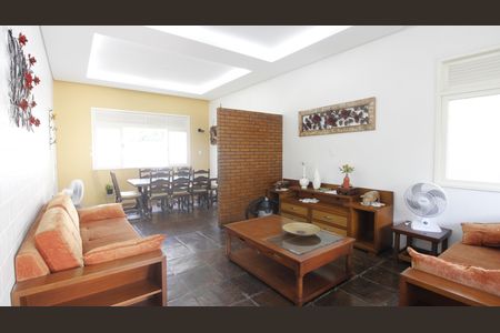 Casa para alugar com 3 quartos, 230m² em Palmeiras, Cabo Frio