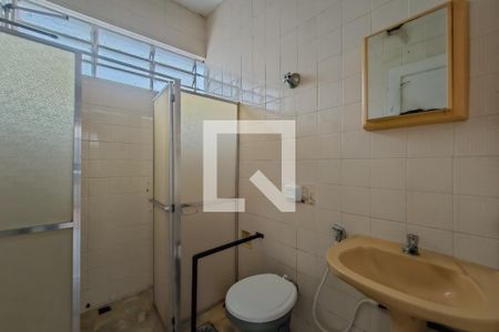 Casa à venda com 150m², 3 quartos e 2 vagas Casa à venda com 150m², 3 quartos e 2 vagasBanheiro