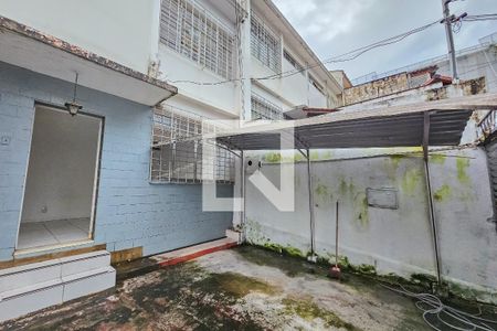 Casa à venda com 150m², 3 quartos e 2 vagas Casa à venda com 150m², 3 quartos e 2 vagasÁrea externa