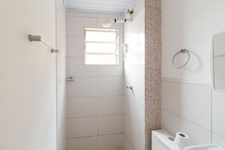 Banheiro de casa para alugar com 1 quarto, 30m² em Jardim Marilu, Carapicuíba