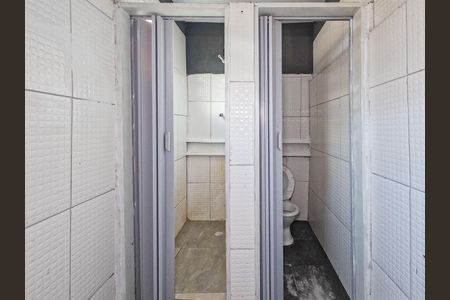 Banheiro da Suíte de casa para alugar com 2 quartos, 90m² em Parque Monteiro Soares, São Paulo