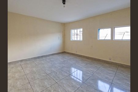 Quarto de casa para alugar com 2 quartos, 90m² em Parque Monteiro Soares, São Paulo
