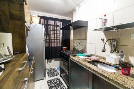Apartamento à venda com 42m², 2 quartos e 1 vaga Apartamento à venda com 42m², 2 quartos e 1 vagaCozinha e Área de Serviço