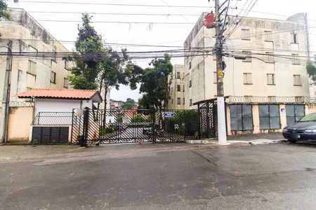 Apartamento à venda com 42m², 2 quartos e 1 vaga Apartamento à venda com 42m², 2 quartos e 1 vagaFachada + Placa