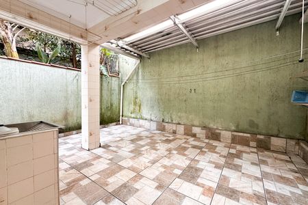 Casa à venda com 166m², 3 quartos e 2 vagas Casa à venda com 166m², 3 quartos e 2 vagasÁrea de Serviço