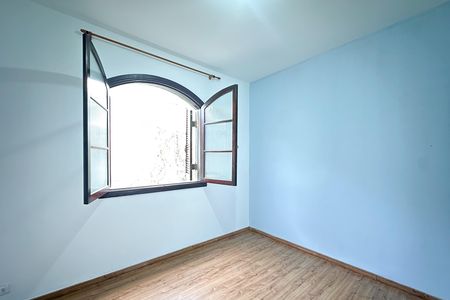 Casa à venda com 166m², 3 quartos e 2 vagas Casa à venda com 166m², 3 quartos e 2 vagasQuarto 1