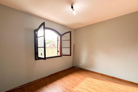 Casa à venda com 166m², 3 quartos e 2 vagas Casa à venda com 166m², 3 quartos e 2 vagasQuarto 2