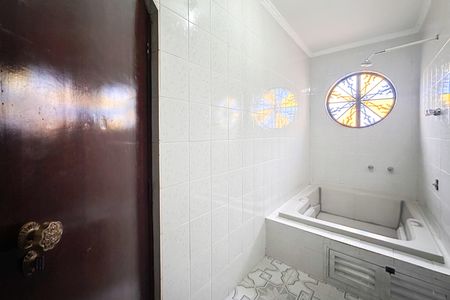 Casa à venda com 166m², 3 quartos e 2 vagas Casa à venda com 166m², 3 quartos e 2 vagasBanheiro da Suíte