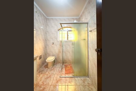 Casa à venda com 166m², 3 quartos e 2 vagas Casa à venda com 166m², 3 quartos e 2 vagasBanheiro Social