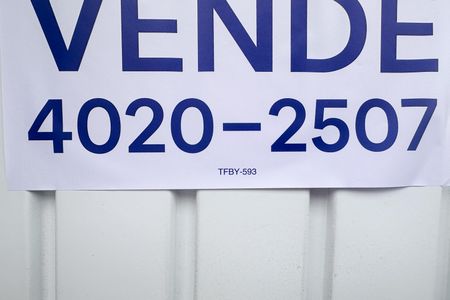 Casa à venda com 166m², 3 quartos e 2 vagas Casa à venda com 166m², 3 quartos e 2 vagasTFBY-593
