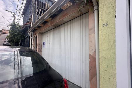Casa à venda com 166m², 3 quartos e 2 vagas Casa à venda com 166m², 3 quartos e 2 vagasFachada
