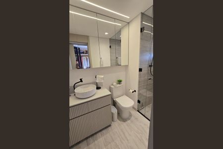 Apartamento à venda com 153m², 3 quartos e 3 vagas Apartamento à venda com 153m², 3 quartos e 3 vagasBanheiro 1