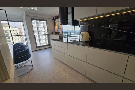 Apartamento à venda com 153m², 3 quartos e 3 vagas Apartamento à venda com 153m², 3 quartos e 3 vagasCozinha