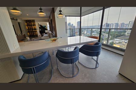 Apartamento à venda com 153m², 3 quartos e 3 vagas Apartamento à venda com 153m², 3 quartos e 3 vagasSala de Jantar