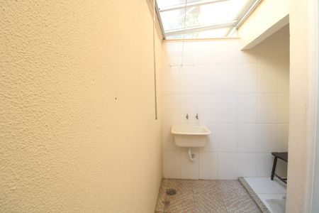 Casa de condomínio para alugar com 100m², 2 quartos e 2 vagasLavanderia
