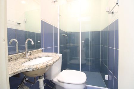 Casa de condomínio para alugar com 100m², 2 quartos e 2 vagasBanheiro da suíte 1