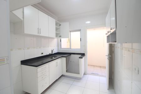 Casa de condomínio para alugar com 100m², 2 quartos e 2 vagasCozinha