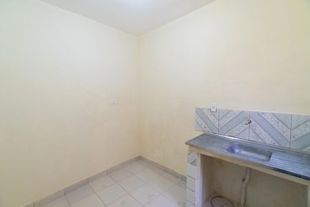 Cozinha de casa para alugar com 1 quarto, 35m² em Vila Babilonia, São Paulo