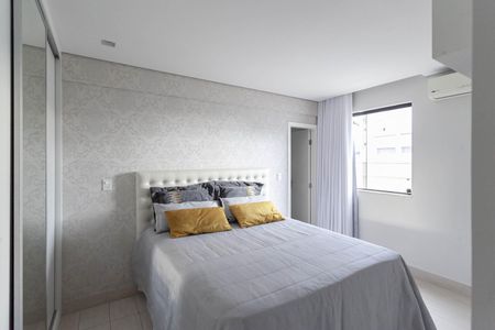 Apartamento para alugar com 160m², 3 quartos e 3 vagas Apartamento para alugar com 160m², 3 quartos e 3 vagasSuíte