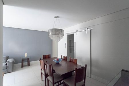 Apartamento para alugar com 160m², 3 quartos e 3 vagas Apartamento para alugar com 160m², 3 quartos e 3 vagasSala
