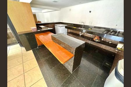 Apartamento para alugar com 160m², 3 quartos e 3 vagas Apartamento para alugar com 160m², 3 quartos e 3 vagasSalão