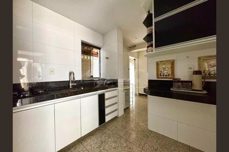 Cozinha de apartamento para alugar com 3 quartos, 160m² em Castelo, Belo Horizonte