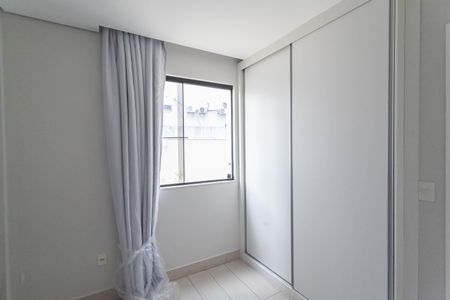 Quarto 2 de apartamento para alugar com 3 quartos, 160m² em Castelo, Belo Horizonte