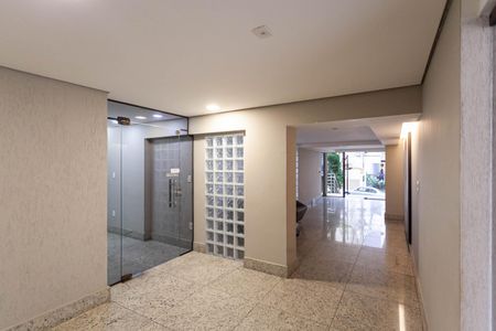 Apartamento para alugar com 160m², 3 quartos e 3 vagas Apartamento para alugar com 160m², 3 quartos e 3 vagasHall social
