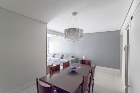 Apartamento para alugar com 160m², 3 quartos e 3 vagas Apartamento para alugar com 160m², 3 quartos e 3 vagasSala