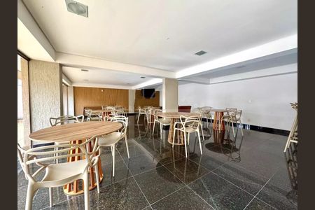 Apartamento para alugar com 160m², 3 quartos e 3 vagas Apartamento para alugar com 160m², 3 quartos e 3 vagasSalão