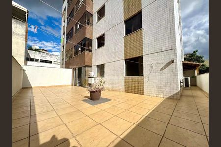 Apartamento para alugar com 160m², 3 quartos e 3 vagas Apartamento para alugar com 160m², 3 quartos e 3 vagasÁrea externa