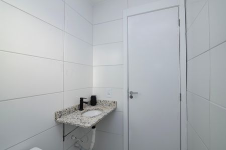 Apartamento para alugar com 55m², 2 quartos e 1 vaga Apartamento para alugar com 55m², 2 quartos e 1 vagaBanheiro do Quarto 2 Suíte