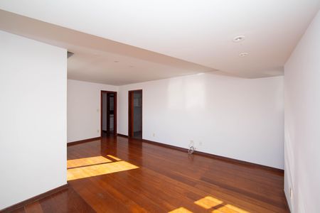 Apartamento para alugar com 110m², 3 quartos e 2 vagasSala