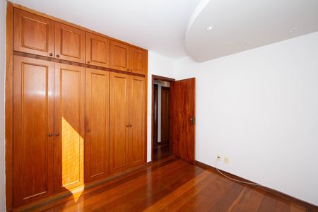 Apartamento para alugar com 110m², 3 quartos e 2 vagasQuarto 2