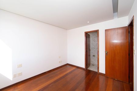 Apartamento para alugar com 110m², 3 quartos e 2 vagasSuíte