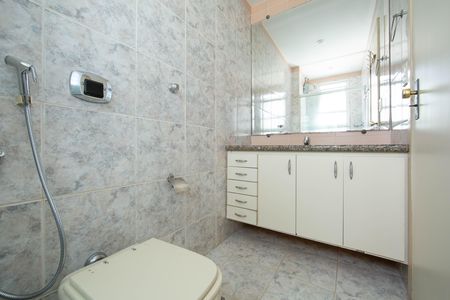 Apartamento para alugar com 110m², 3 quartos e 2 vagasBanheiro social