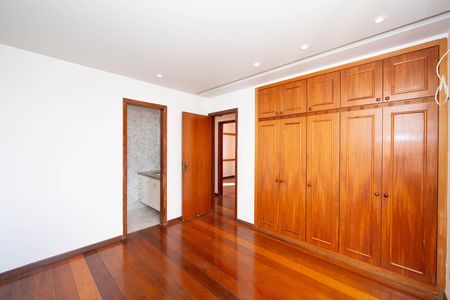 Apartamento para alugar com 110m², 3 quartos e 2 vagasSuíte