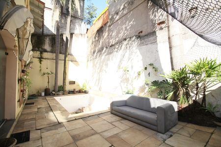 Casa para alugar com 350m², 4 quartos e 4 vagasQuintal