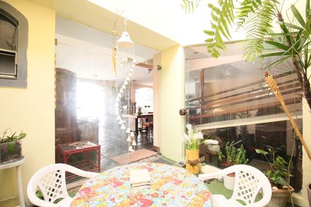 Jardim de inverno de casa para alugar com 4 quartos, 350m² em Paraíso do Morumbi, São Paulo