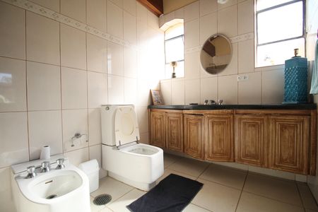 Casa para alugar com 350m², 4 quartos e 4 vagasBanheiro 3