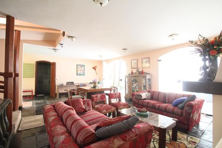 Sala de casa para alugar com 4 quartos, 350m² em Paraíso do Morumbi, São Paulo