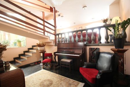 Casa para alugar com 350m², 4 quartos e 4 vagasHall de entrada