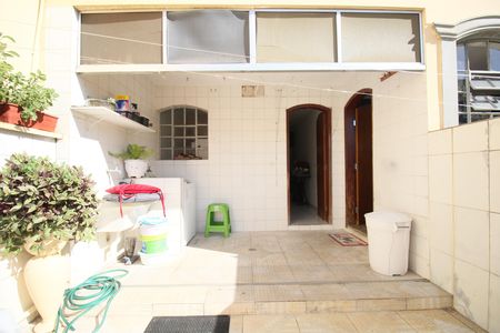Casa para alugar com 350m², 4 quartos e 4 vagasÁrea de Serviço