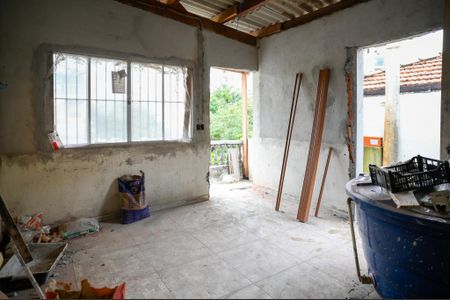 Casa para alugar com 45m², 1 quarto e sem vaga Casa para alugar com 45m², 1 quarto e sem vagaSala