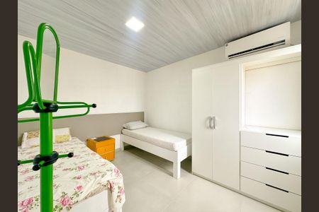 Quarto de apartamento para alugar com 1 quarto, 30m² em Cachoeira do Bom Jesus, Florianópolis