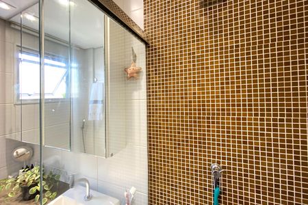 Apartamento à venda com 90m², 2 quartos e 1 vaga Apartamento à venda com 90m², 2 quartos e 1 vagaBanheiro da Suíte 1