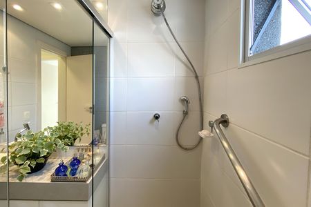 Apartamento à venda com 90m², 2 quartos e 1 vaga Apartamento à venda com 90m², 2 quartos e 1 vagaBanheiro