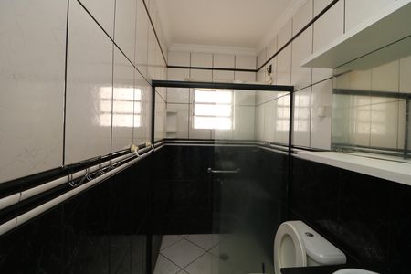 Casa à venda com 125m², 2 quartos e 2 vagasBanheiro