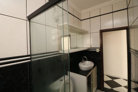 Casa à venda com 125m², 2 quartos e 2 vagasBanheiro