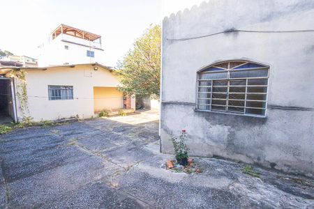 Quintal de casa à venda com 3 quartos, 360m² em São João Batista, Belo Horizonte